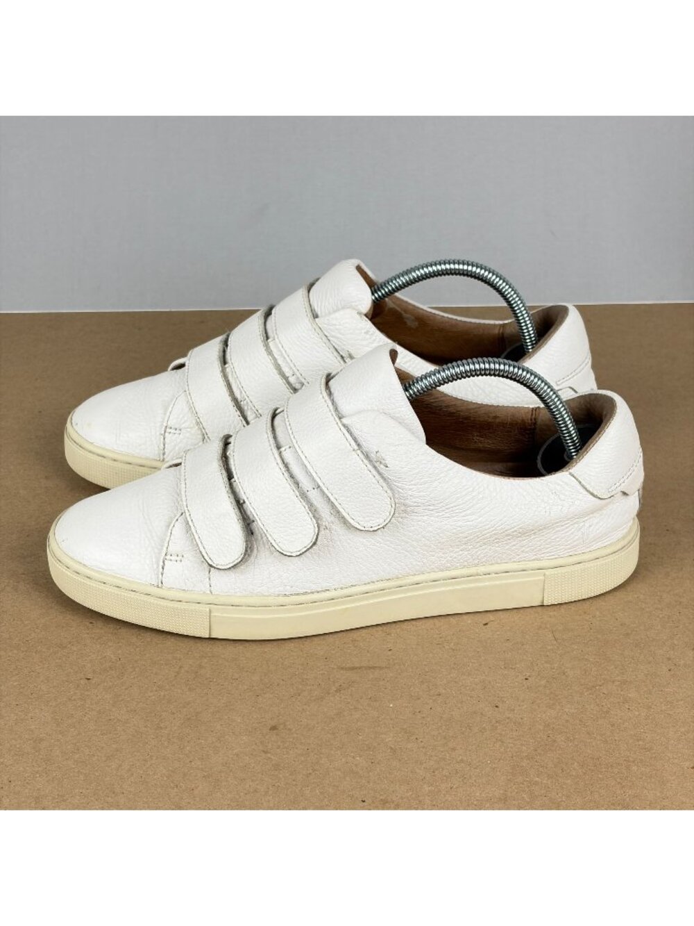 Frye Ivy Low Strap Leather Sneakers Womens 7.5 White Cream Casual Adjustable